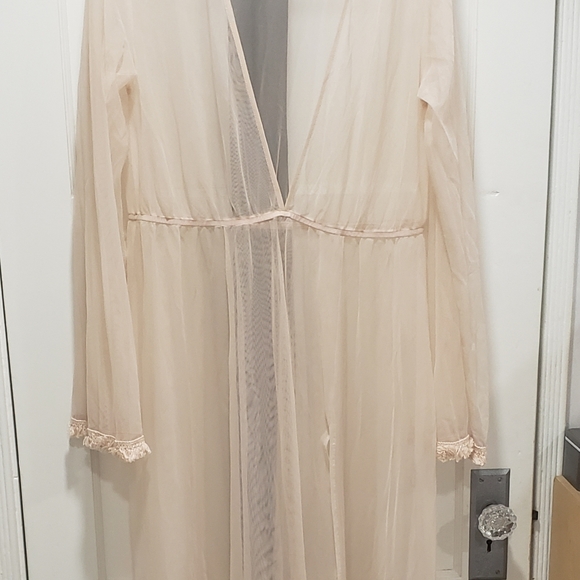 by egreis swim cover nude - Picture 2 of 5